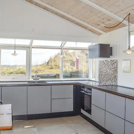 Four-bedroom In Semesterbostad