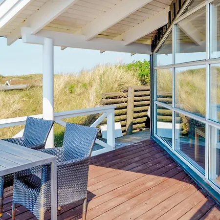 Four-bedroom In Semesterbostad *