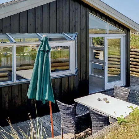 Four-bedroom In Semesterbostad *