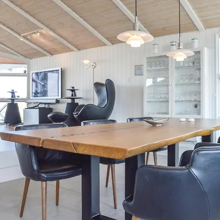 Semesterbostad Four-bedroom In *
